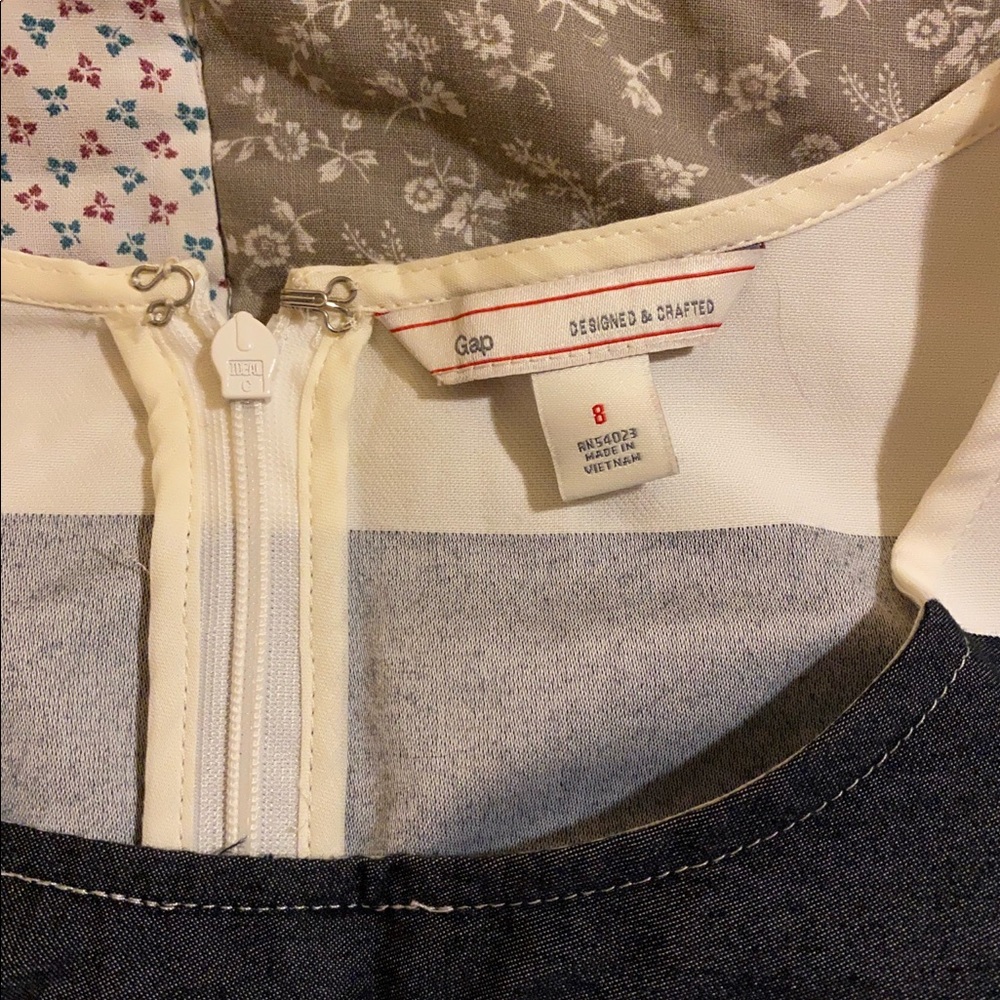 GAP Navy and White Stripped Dress with pockets - Picture 2 of 8